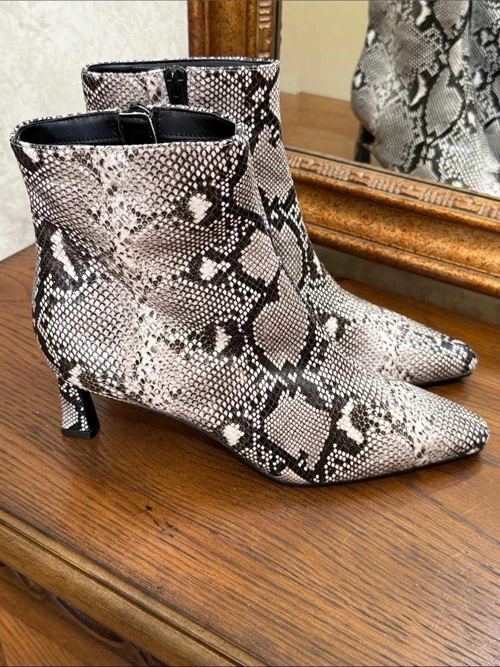 Steve Madden new without
